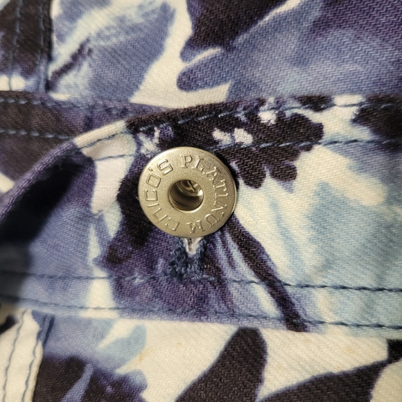 Floral Blue and White Women's Denim Top - Picture 9 of 11